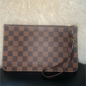 Louis Vuitton Damier Ebene Neverfull MM Pochette